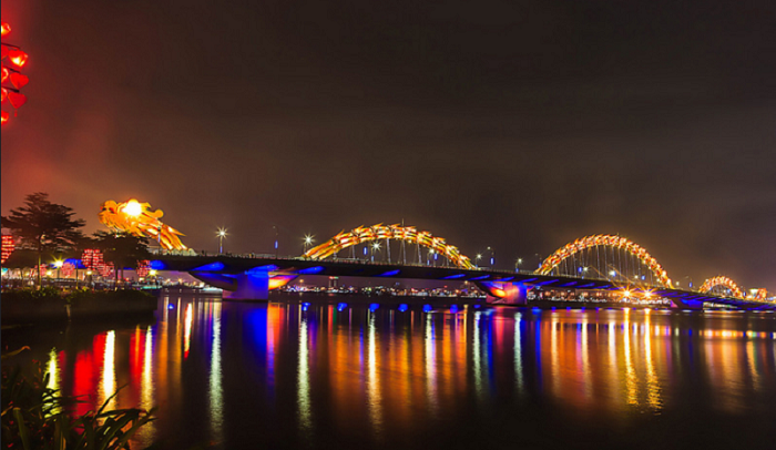 Luxury car Hoian to Danang