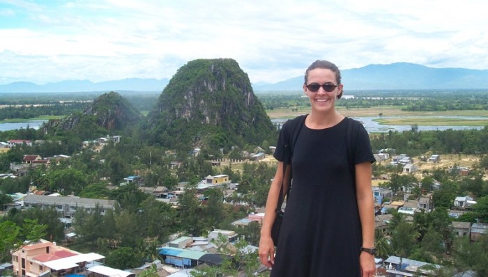 Luxury car Danang to Nhatrang