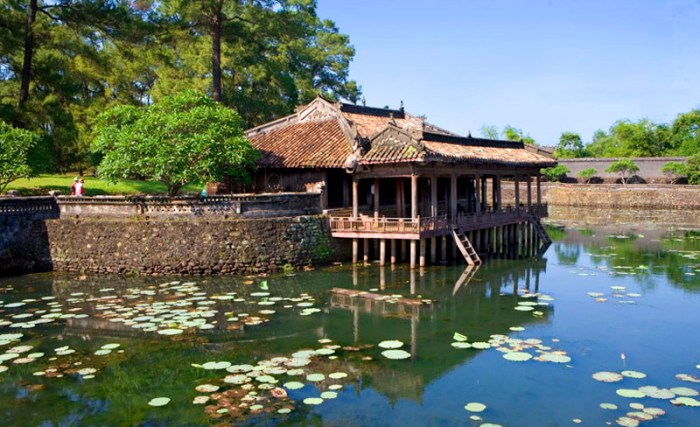 Hue private car rental