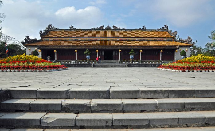 Hue small group tour