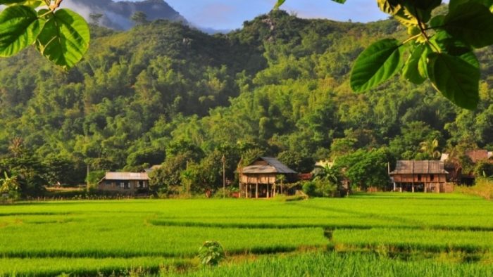 Hanoi to Mai Chau by private car