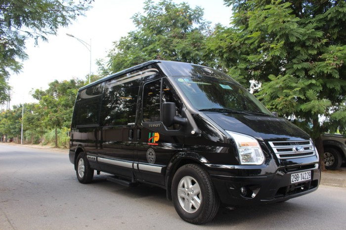 Luxury Limousine Car Transfer to Mai Chau