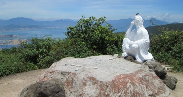 Danang to Son Tra mountain by private car