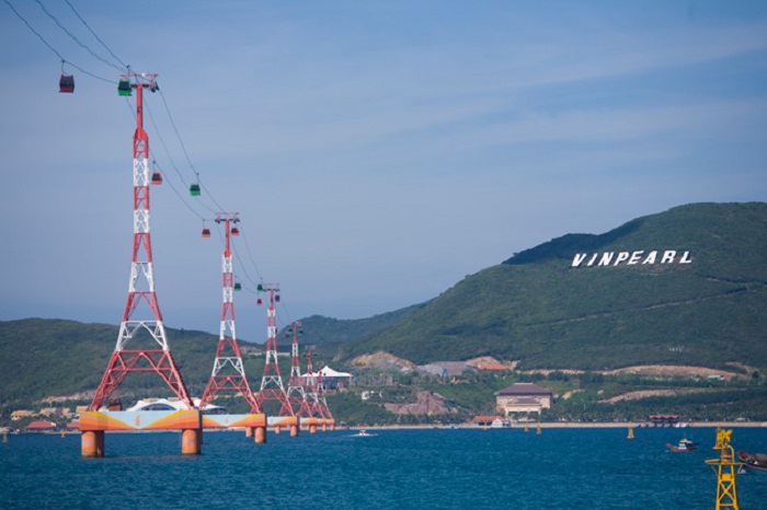 Luxury car Saigon to Nhatrang