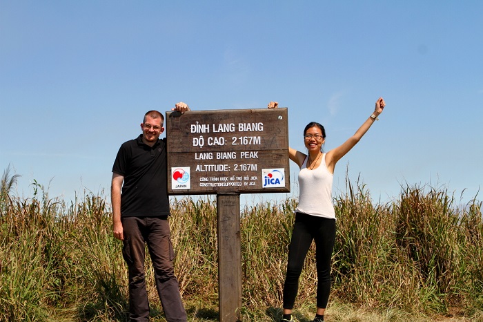 Luxury car Saigon to Dalat