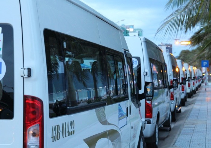 DANANG AIRPORT VIP CAR TRANSFER SERVICE