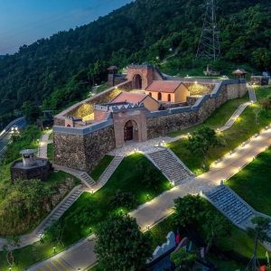 Hue To Hoi An By Private Car - Hoi An Private Car