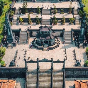 Tien Sa Port To Hue By Car - Hoi An Private Car