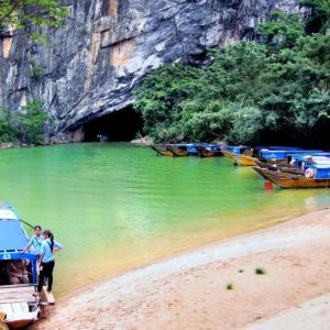 Hue To Phong Nha By Car - Hoi An Private Car