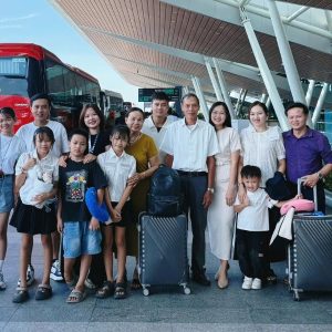 Tan Son Nhat International Airport Transfer Service - Hoi An Private Car