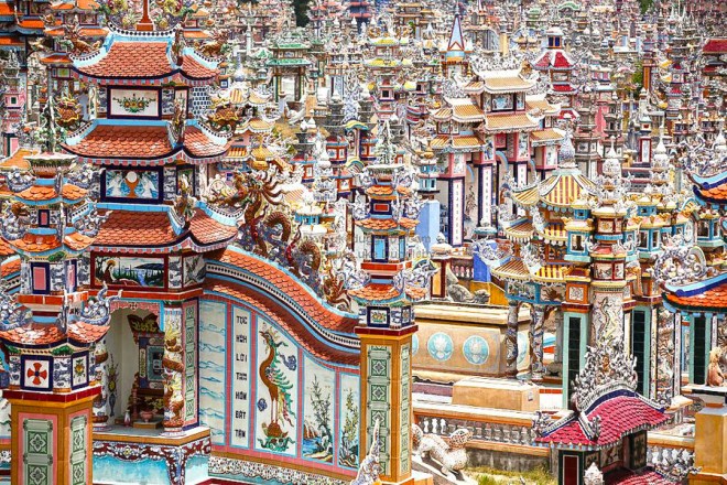 An-Bang-Cemetery-City-Of-Ghosts-Hue-Hoi-An-Private-Car