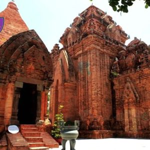 Private car Nha Trang to Hoi An - Hoi An Private Car