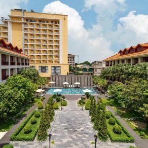 Danang Airport To Senna Hue Hotel By Car - Hoi An Private Car