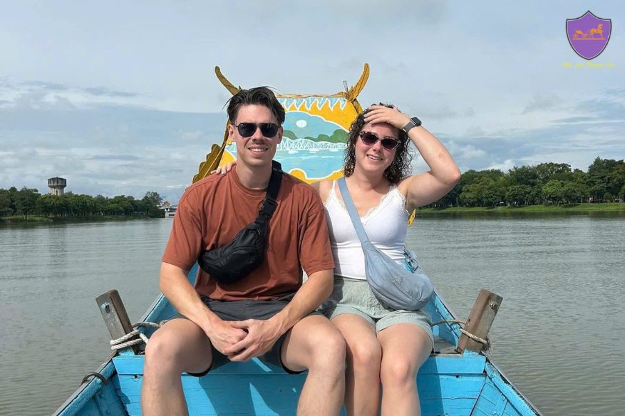 Dinner Cruise On Perfume River Private Tour - Hoi An Private Car