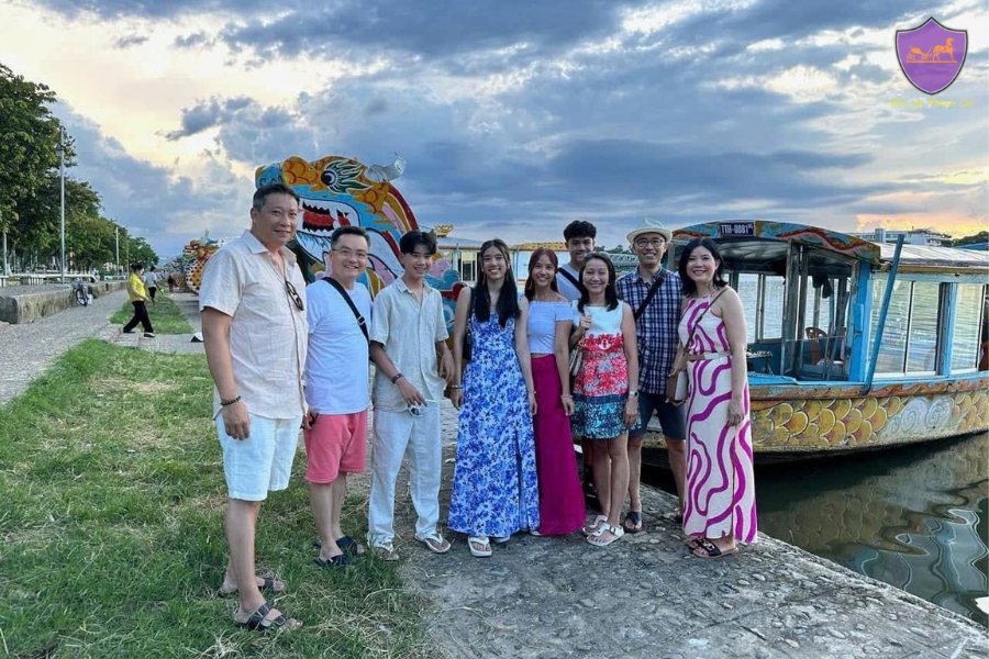 Dinner Cruise On Perfume River Private Tour - Hoi An Private Car