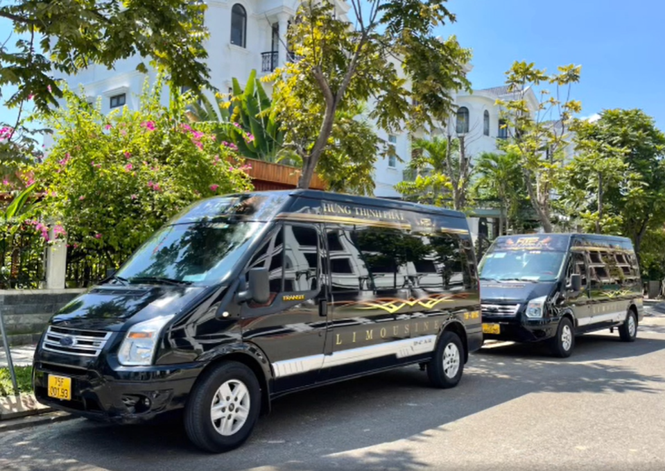 Limousine Hue To Hoian-Hoi An Private Car