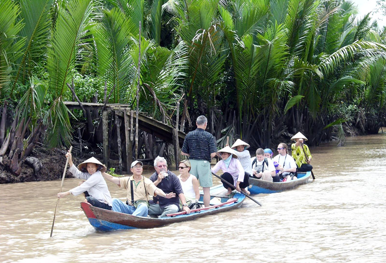 Unique Vietnam Tour-Hoi An Private Car