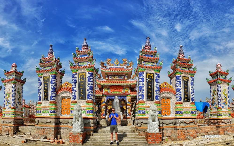An-Bang-Cemetery-City-Of-Ghosts-Hue-Hoi-An-Private-Car