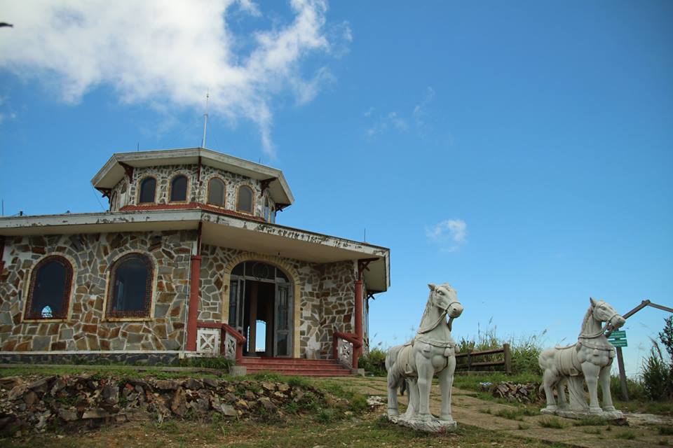 Hai Vong Dai tower