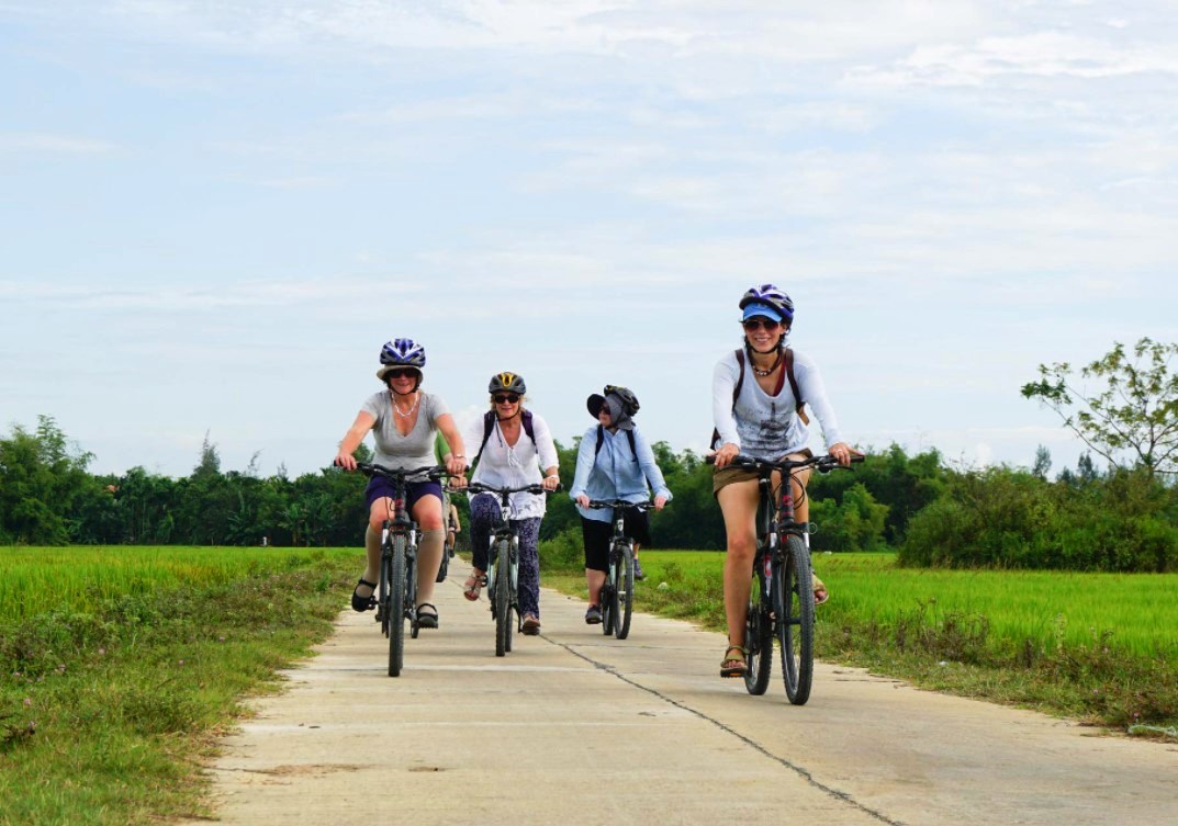 Hoi An Cycling Tour- Hoi An Private Car