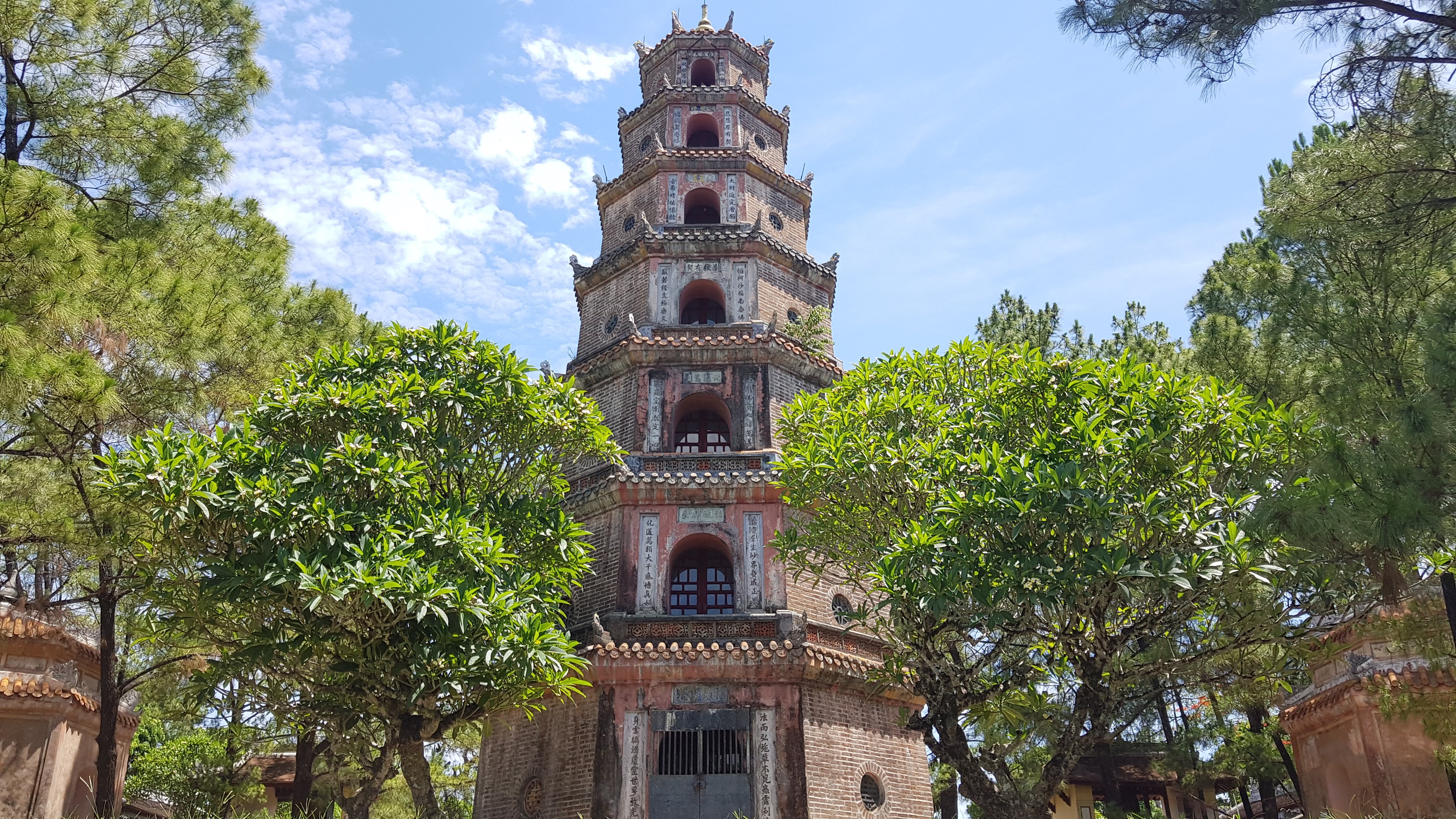 Hoi An to Hue Day Trip- Hoi An Private Car
