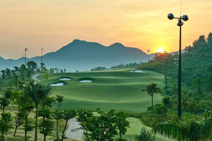 Da Nang To Ba Na Hills Golf Course Private Car-Hoi An Private Car