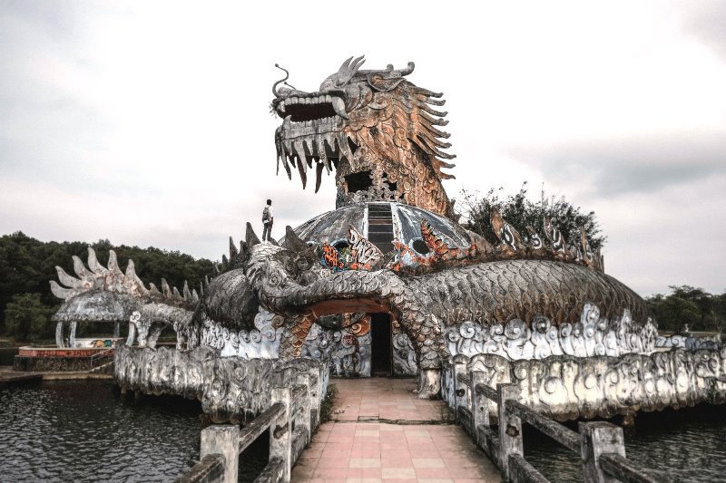 Abandoned Water Park Hue- Thuy Tien&nbsp;Lake
