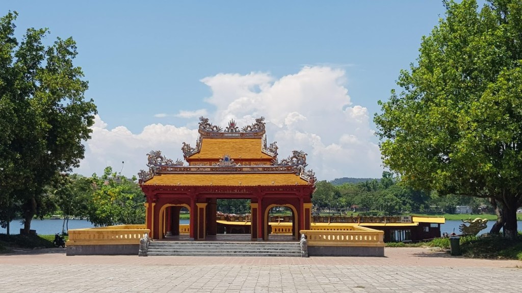 Hue to Hoi An Distance- Hoi An Private Car