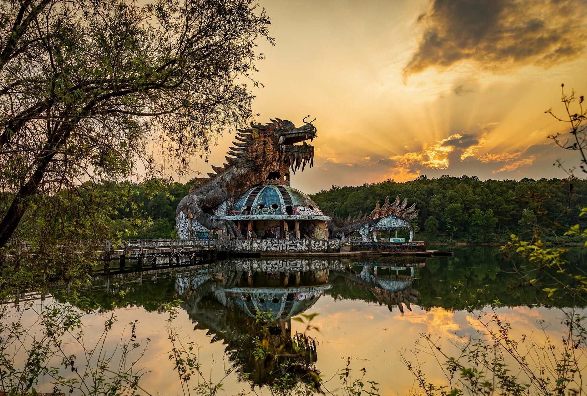 How to travel to Hue- Hoi An Private Car