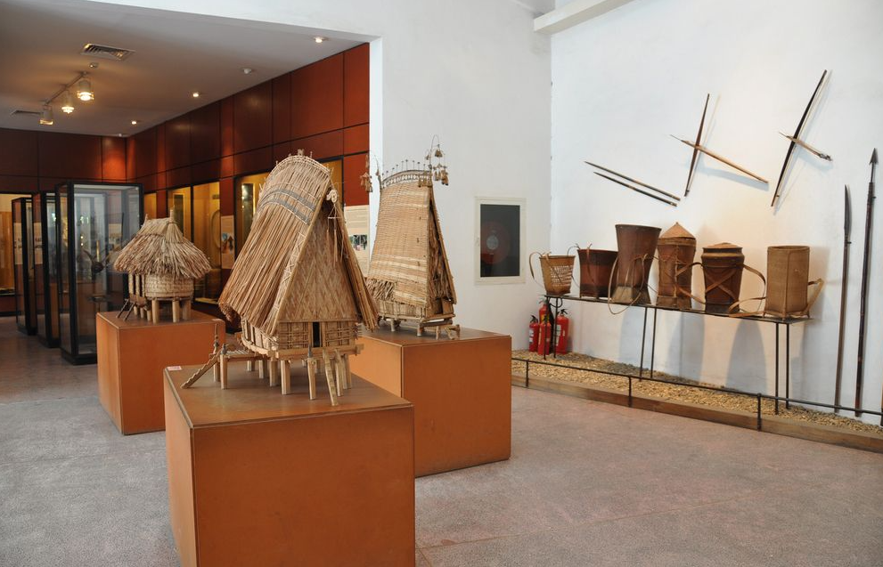 Tour Unique Vietnam-Hoi An Private Car