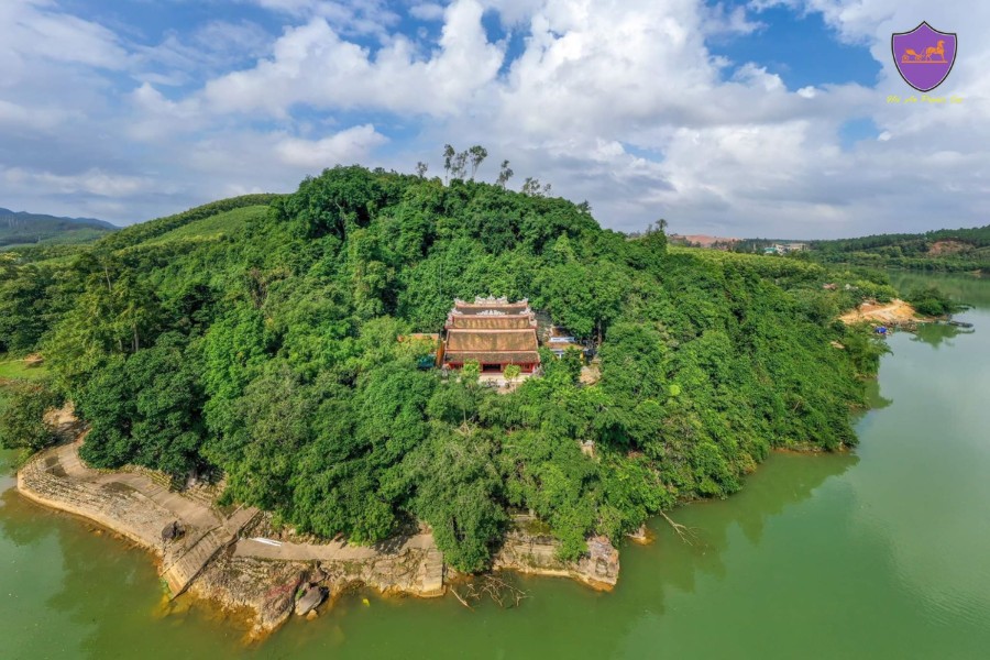 Hon Chen Temple - Hoi An Private Car
