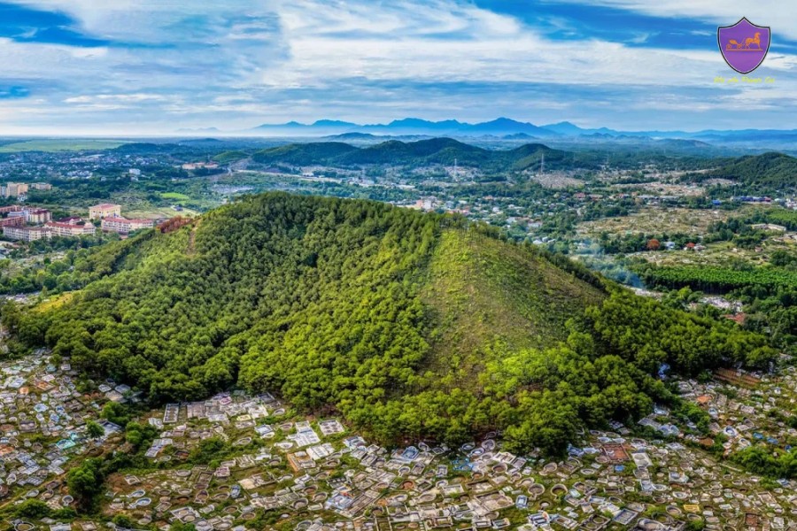 Ngu Binh Mountain - Hoi An Private Car