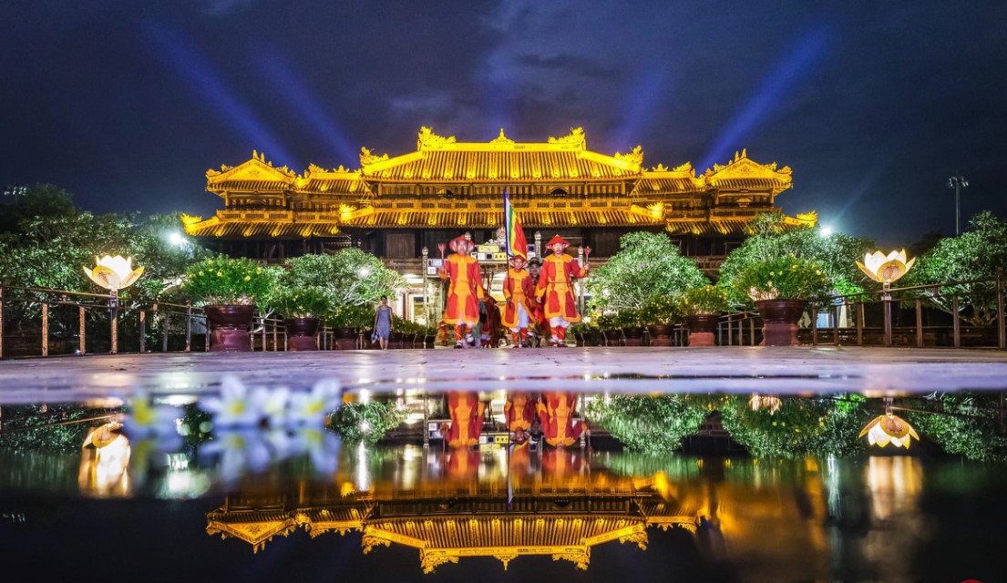 Transfer-From-Dong-Hoi-Hoi-An-Private-Car-Travel-Transport