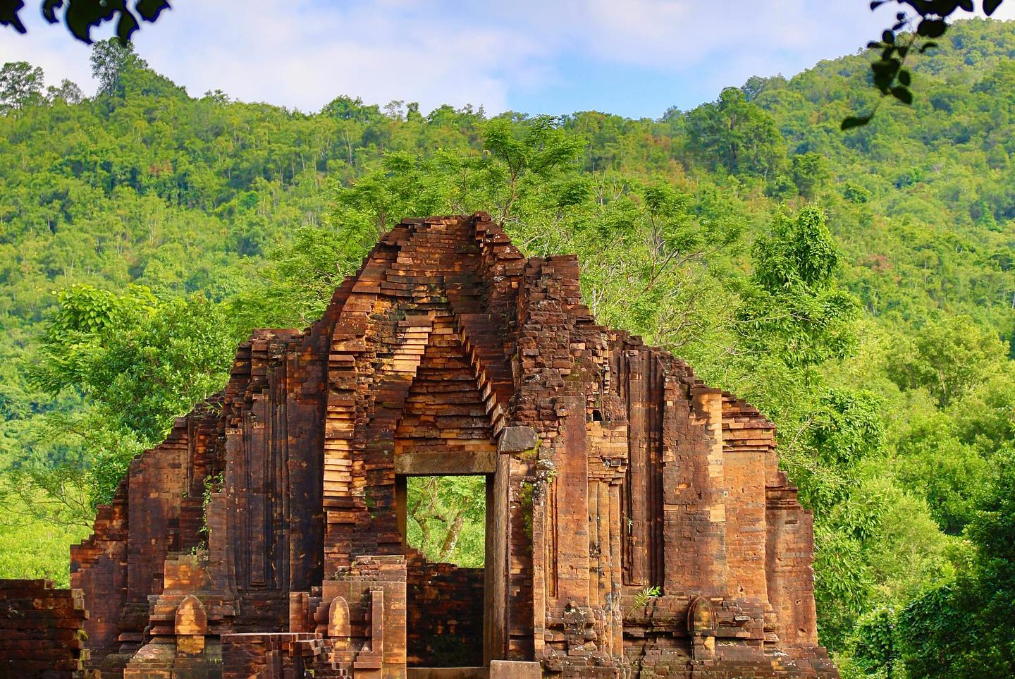 Hoi-An-To-My-Son-By-Private-Car-Transfer-Hoi-An-Private-Car