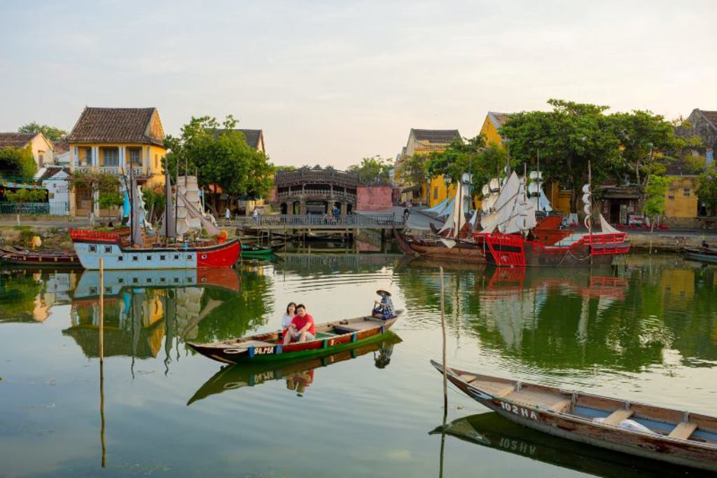 Hoi-An-To-My-Son-By-Private-Car-Transfer-Hoi-An-Private-Car