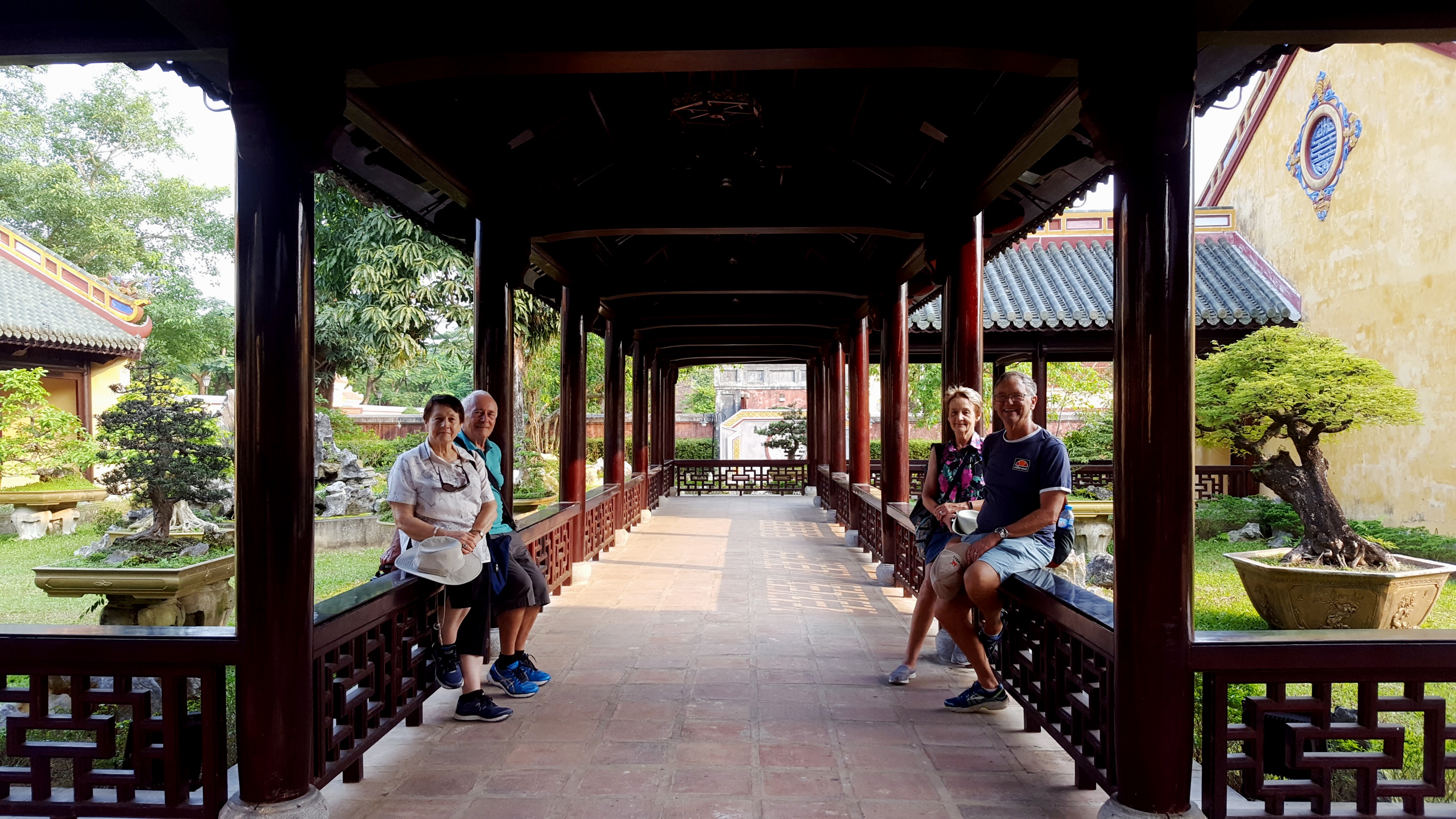 Hue City Group Tour- Deluxe Group Tour- Hoi An Private Car