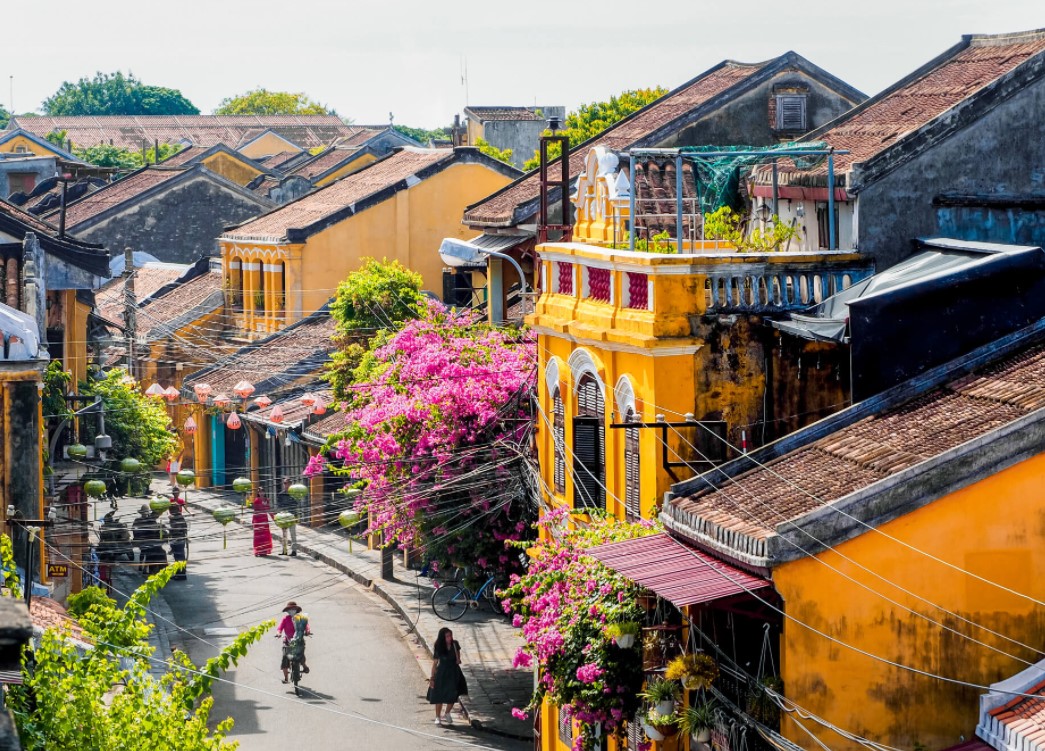 Central-Vietnam-Tour-4-Days-Hoi-An-Private-Car-Travel-Transport