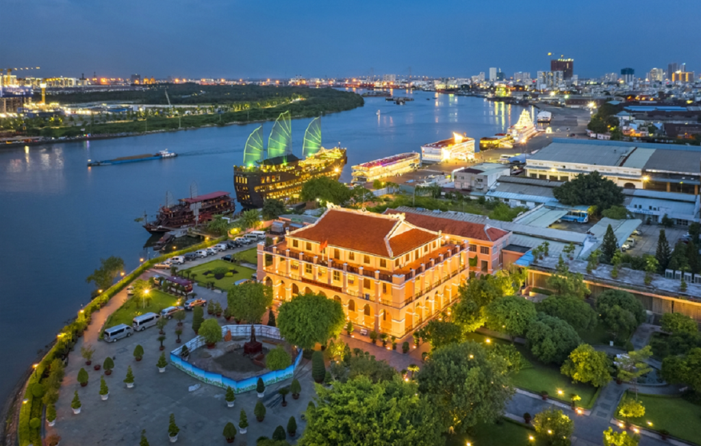 Southern Vietnam Tour-Hoi An Private Car