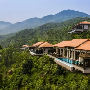 Laguna Lang Co to Hue private car - Hoi An Private Car