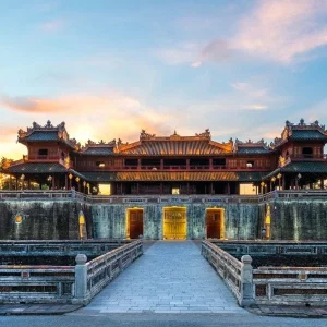 Laguna Lang Co to Hue private car - Hoi An Private Car