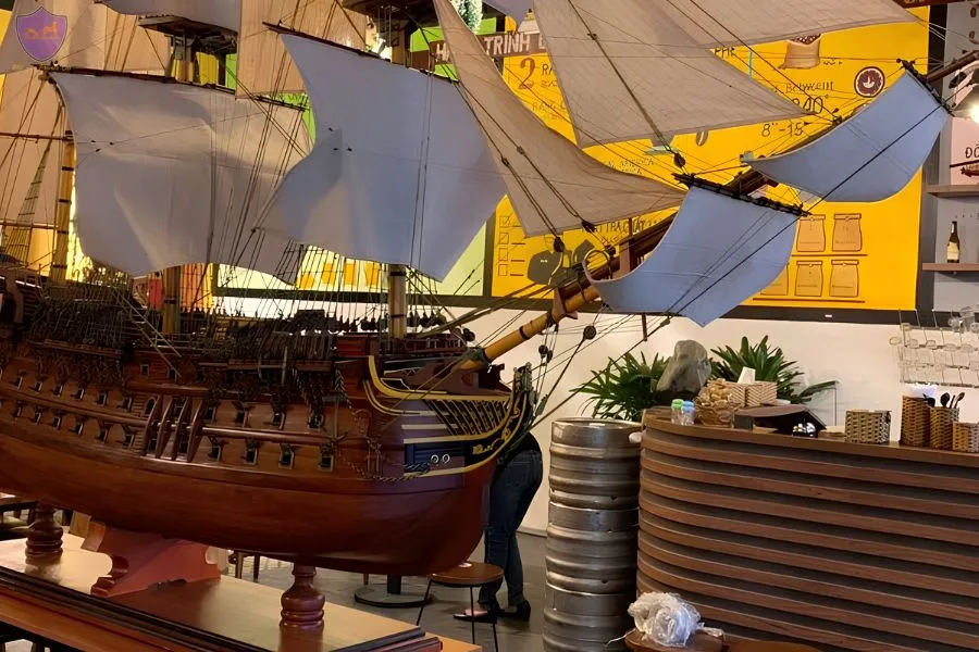 Model 18th-Century Ship - Hoi An Private Car